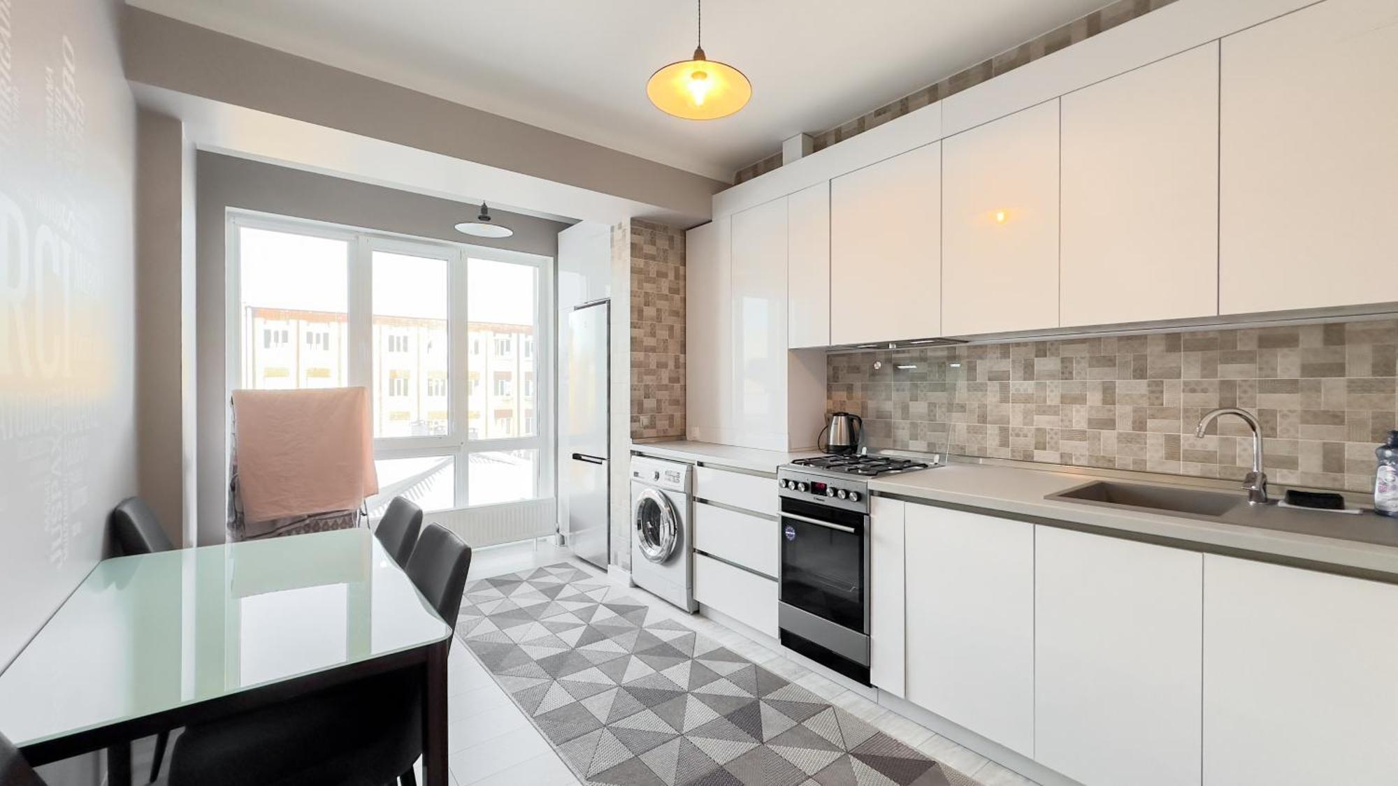 Glass New Apartments Ultracentral تشيسيناو المظهر الخارجي الصورة
